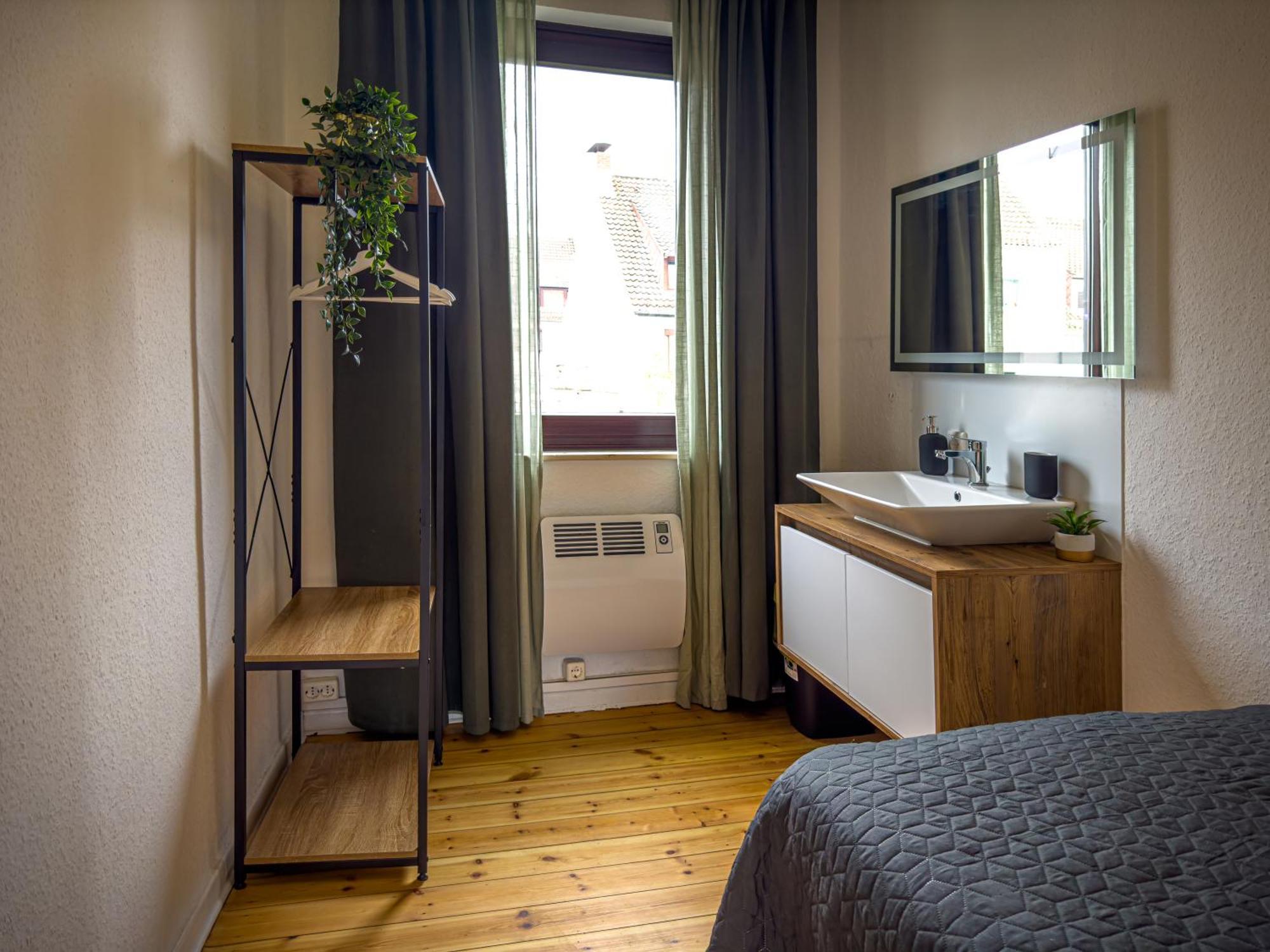 Immostay #8 - Haus Fuer 13 Personen Mit 7 Zimmer - Grosser Garten & Grill, Free Parking, Wlan BRE Dış mekan fotoğraf
