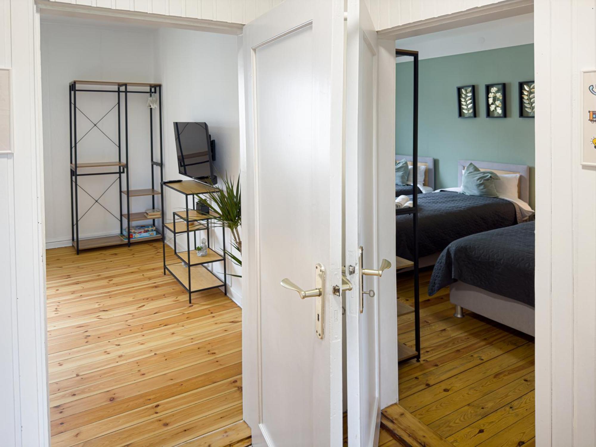 Immostay #8 - Haus Fuer 13 Personen Mit 7 Zimmer - Grosser Garten & Grill, Free Parking, Wlan BRE Dış mekan fotoğraf