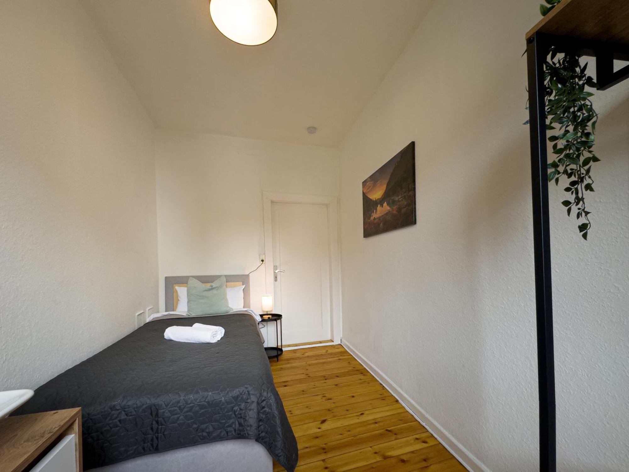 Immostay #8 - Haus Fuer 13 Personen Mit 7 Zimmer - Grosser Garten & Grill, Free Parking, Wlan BRE Dış mekan fotoğraf
